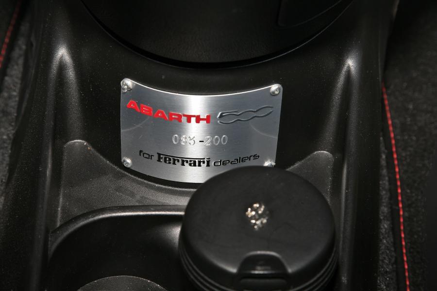 Детали интерьера Abarth GTR230 Tributo Ferrari by Pogea Racing 2010 года  (фото 4 из 33)